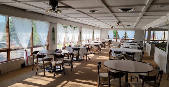 Sherwood On the Hill Golf & Motel - Web Listing (newer photo)